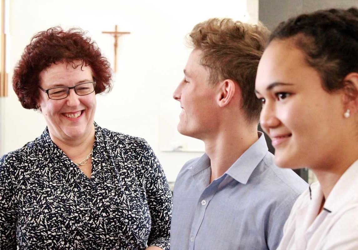 Jacinta-Collins-with-students-from-St-Mary-Mackillop-College-ACT-
